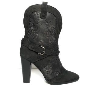 NEW Stuart Weitzman Boots